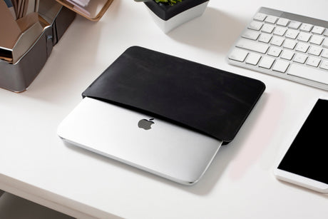 Leather Dell XPS 17" Laptop Sleeve, Handmade Slim Case for Dell XPS 17 (12th & 13th Gen)