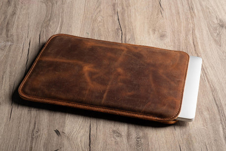 HP EliteBook Sleeve (Vertical) – Handmade Full Grain Leather Case for 845 & 860 G10